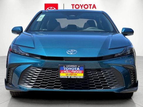 New 2026 Toyota Camry SE image 8