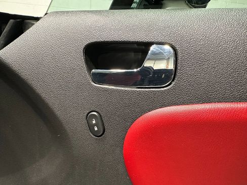 Used 2009 Saturn Sky w/ Premium Trim Package RWD image 13