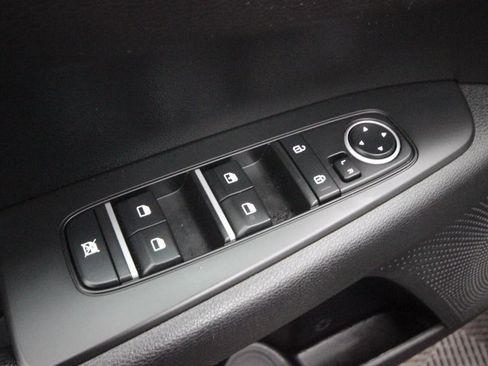 Used 2023 Kia Forte LXS w/ LXS Technology Package image 11