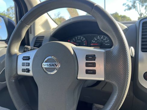Used 2020 Nissan Frontier S image 25