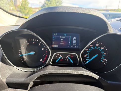 Used 2015 Ford Escape SE AWD/4WD image 19