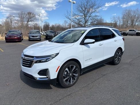 Used 2023 Chevrolet Equinox Premier image 5