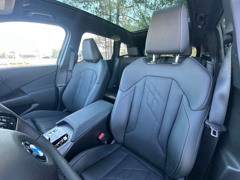 Certified 2025 BMW X3 xDrive30 w/ Convenience Package AWD/4WD image 11