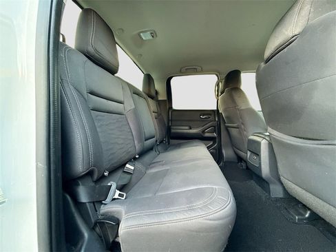 Used 2022 Nissan Frontier SV image 27