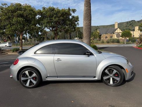 Used 2012 Volkswagen Beetle 2.0T FWD image 9