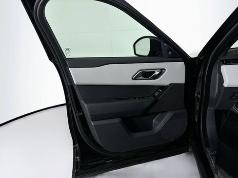 Used 2026 Land Rover Range Rover Velar S image 11