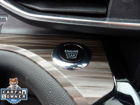 Certified 2022 Ford Explorer Limited w/ Limited Technology Package image 18