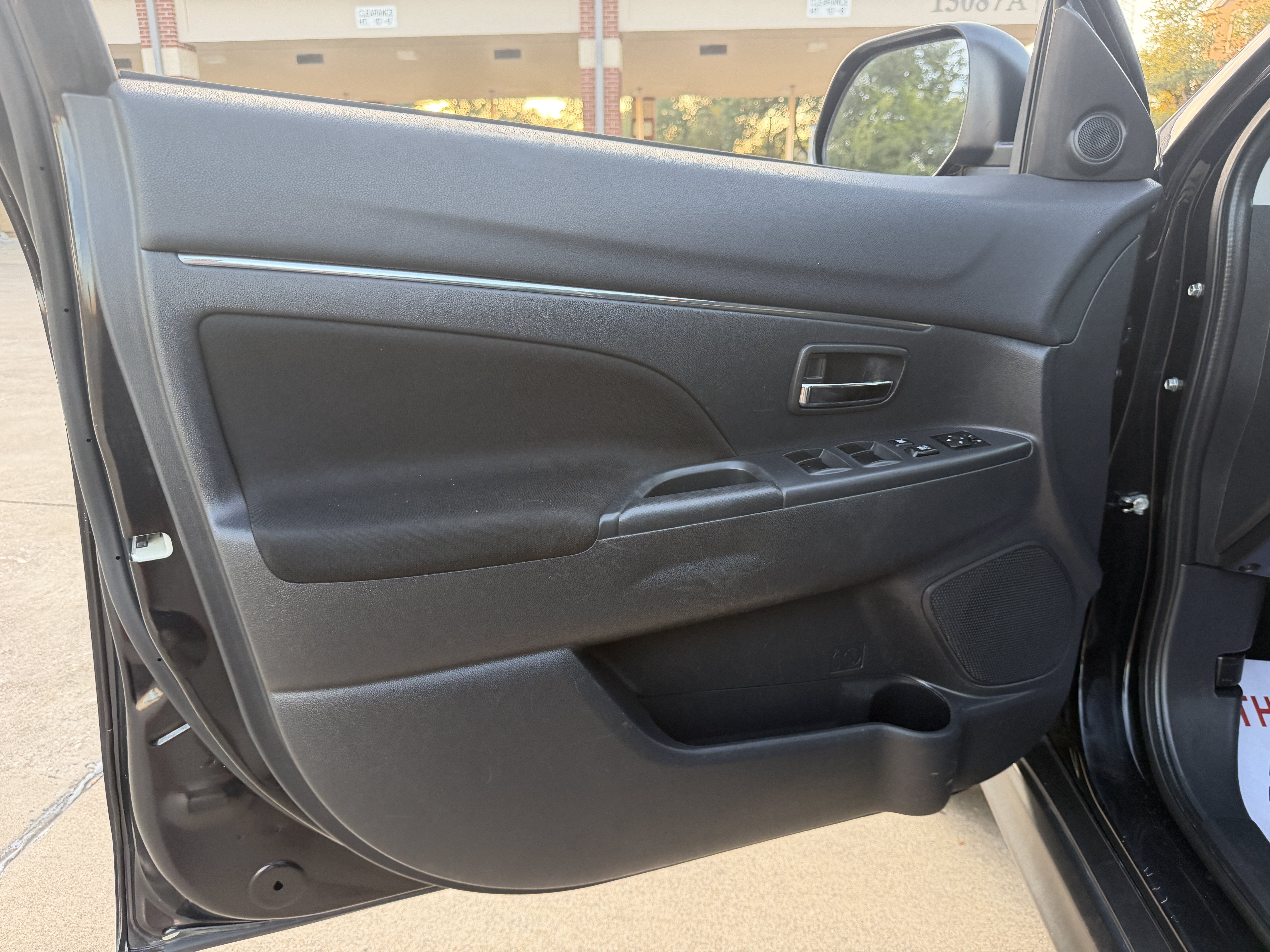 Used 2020 Mitsubishi Outlander Sport ES FWD image 18