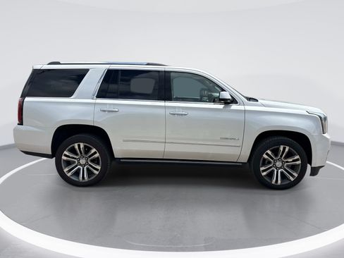 Used 2017 GMC Yukon Denali w/ Open Road Package AWD/4WD image 9