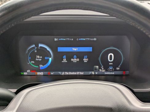 Used 2022 Ford F150 Lightning Lariat image 15