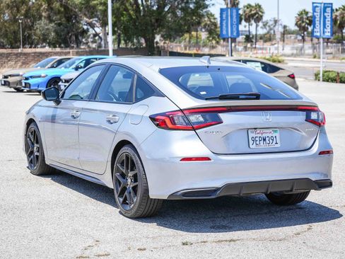 Used 2023 Honda Civic Sport image 9