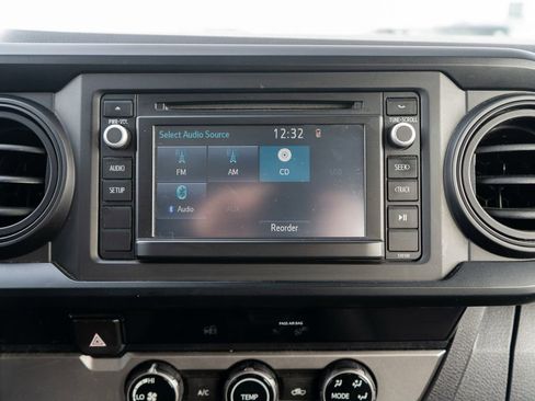 Used 2018 Toyota Tacoma SR image 27