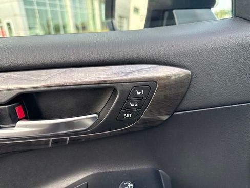 Certified 2021 Toyota Highlander Platinum AWD/4WD image 29
