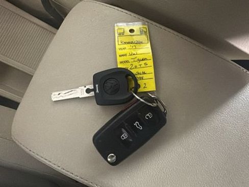 Used 2017 Volkswagen Tiguan S AWD/4WD image 22