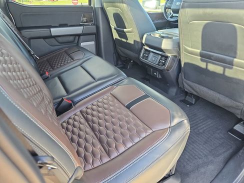 Used 2024 Ford F250 Lariat w/ Lariat Ultimate Package AWD/4WD image 11