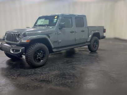 New 2026 Jeep Gladiator Sport