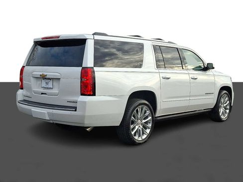 Used 2019 Chevrolet Suburban Premier w/ Premier Plus Edition image 6
