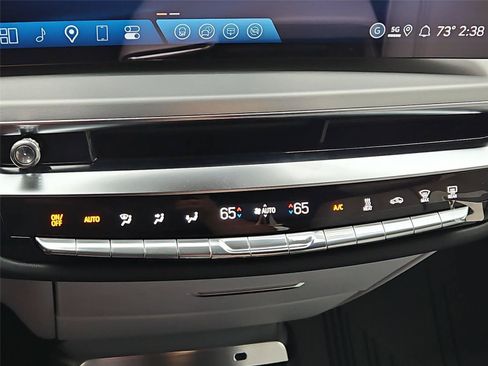 New 2026 Cadillac Lyriq Sport w/ LPO, Floor Liner Package AWD/4WD image 20