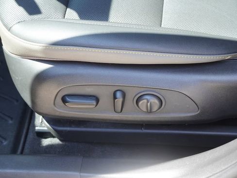 Used 2024 Chevrolet Trax ACTIV w/ Sunroof Package FWD image 20