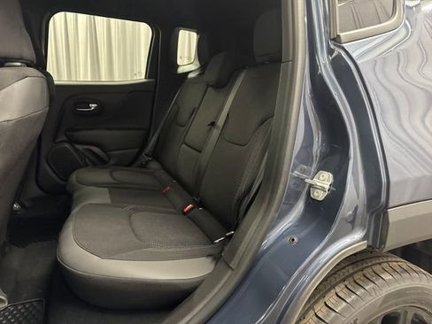 Used 2022 Jeep Renegade Altitude w/ Convenience Group AWD/4WD image 11