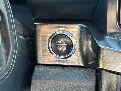 Used 2024 Ford F250 Lariat w/ Lariat Ultimate Package AWD/4WD image 32