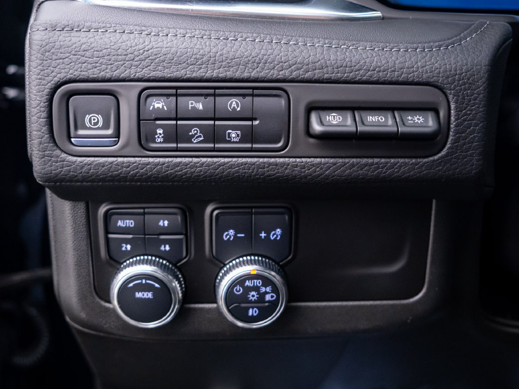 Used 2024 GMC Yukon XL Denali AWD/4WD image 23