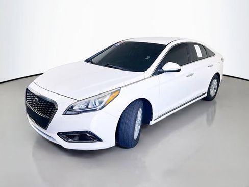 Used 2016 Hyundai Sonata SE image 3