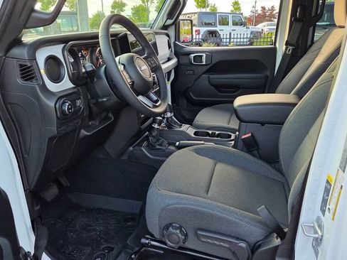 New 2026 Jeep Gladiator Sport AWD/4WD image 8