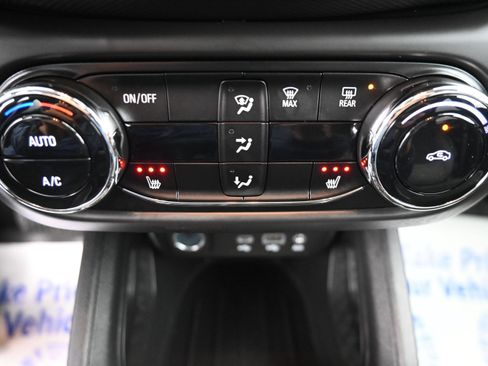 Certified 2023 Chevrolet TrailBlazer LT w/ Convenience Package FWD image 17
