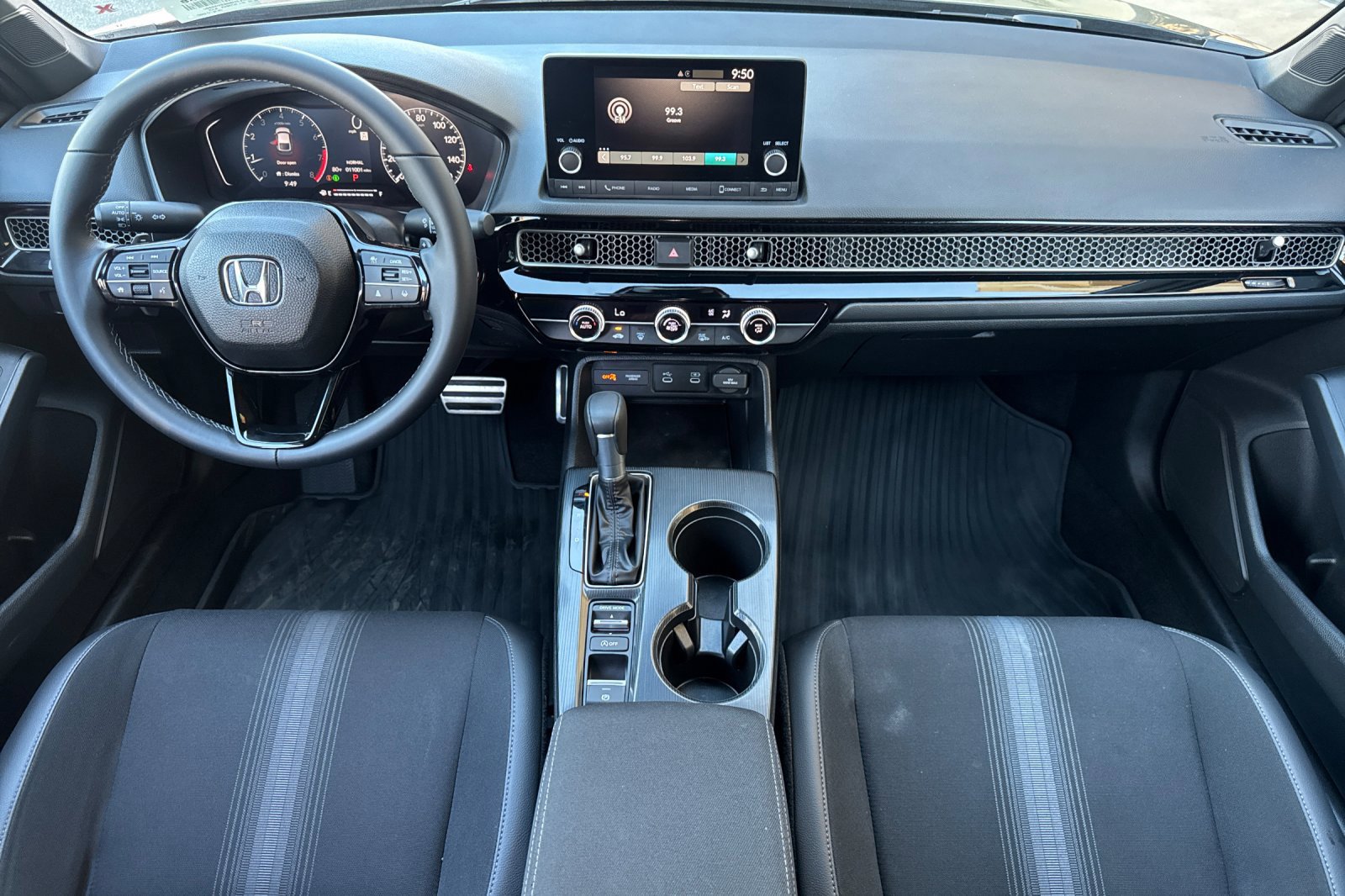 Used 2025 Honda Civic Sport image 14