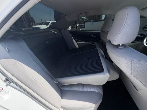 Used 2013 Toyota Camry LE FWD image 31