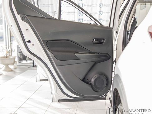 Used 2022 Nissan Kicks S image 31