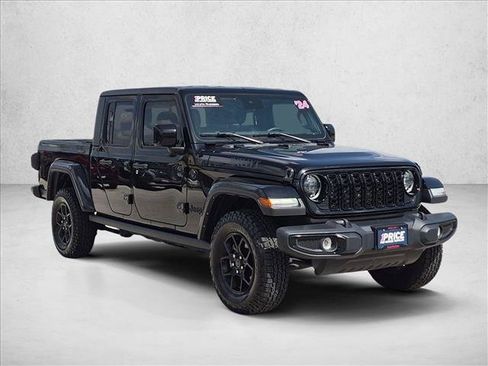 Used 2024 Jeep Gladiator Sport AWD/4WD image 3