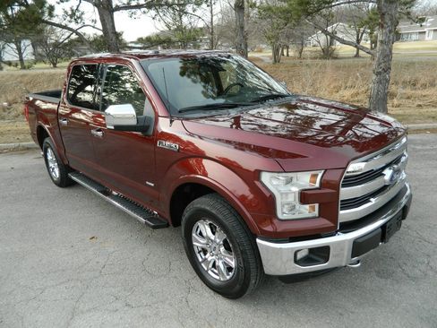 Used 2015 Ford F150 Lariat w/ Equipment Group 502A Luxury image 3