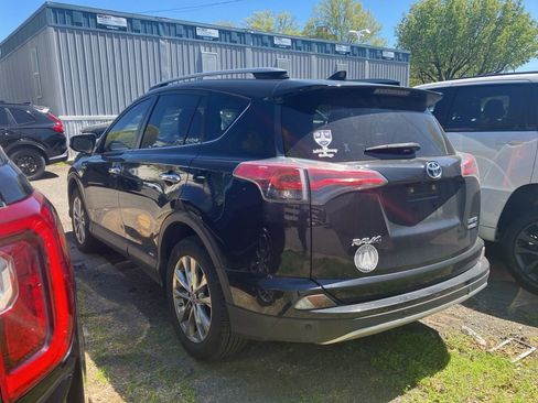 Used 2017 Toyota RAV4 Limited image 6