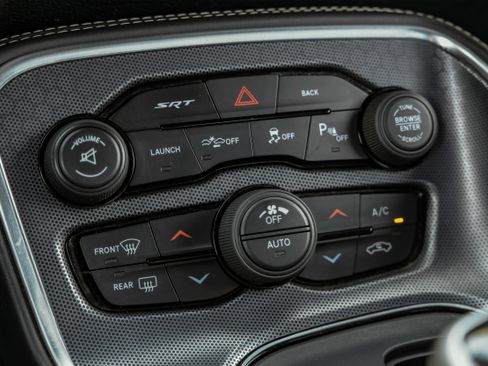 Used 2015 Dodge Challenger SRT w/ Technology Group image 23