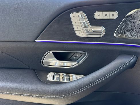 New 2025 Mercedes-Benz GLS 450 4MATIC image 12