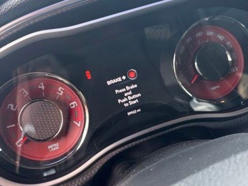 Used 2016 Dodge Challenger SRT Hellcat RWD image 6