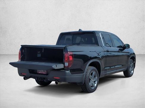 Certified 2023 Honda Ridgeline RTL image 5