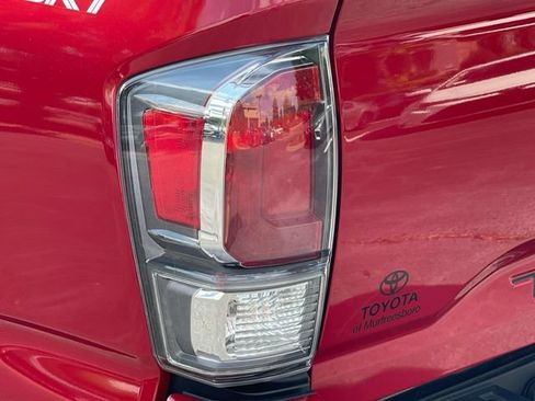 Used 2020 Toyota Tacoma TRD Sport w/ TRD Premium Sport Package RWD image 10
