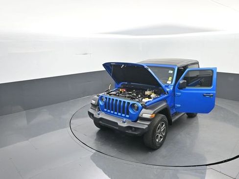 Used 2022 Jeep Wrangler Sport S image 39
