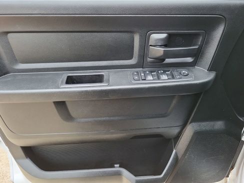 Used 2018 RAM 1500 Express w/ Express Value Package RWD image 21
