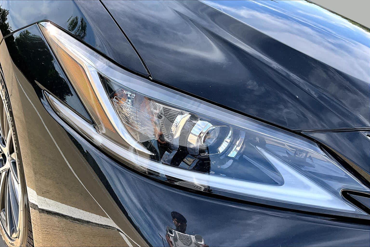 Certified 2022 Lexus ES 350 w/ Premium Package FWD image 28