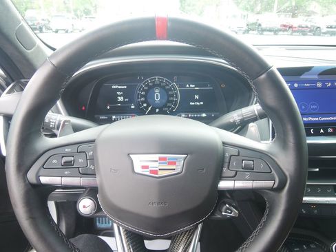 Used 2024 Cadillac CT5 V Blackwing w/ Carbon Fiber Package 2 RWD image 18