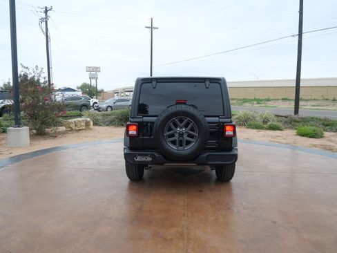 Used 2024 Jeep Wrangler Sport S image 3