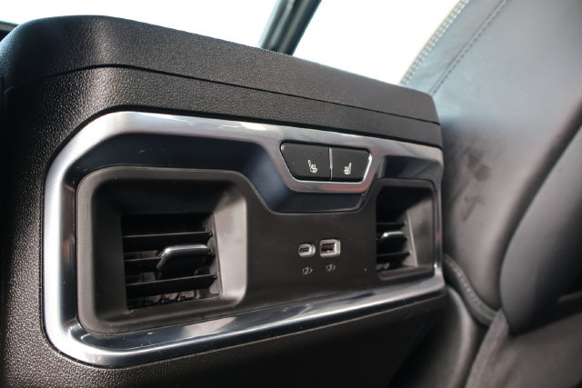 Used 2026 GMC Sierra 1500 Denali Ultimate AWD/4WD image 9