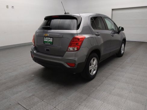 Used 2020 Chevrolet Trax LS w/ Tint and Cruise Package FWD image 9