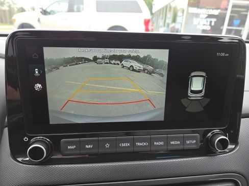 Used 2022 Hyundai Kona Limited FWD image 19