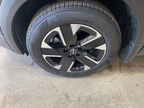 Certified 2025 Nissan Kicks SV w/ SV Premium Package image 35