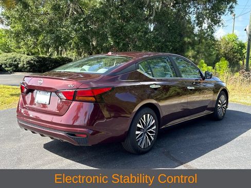 Used 2024 Nissan Altima 2.5 SV FWD image 5